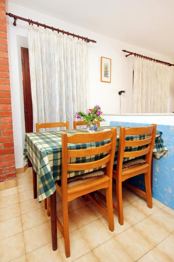 Apartments And Rooms By The Sea Racisce, Korcula - 4341 Экстерьер фото